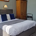 Commodore Hotel 2*