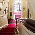 Commodore Hotel Cobh