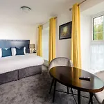 Отель Commodore Ков