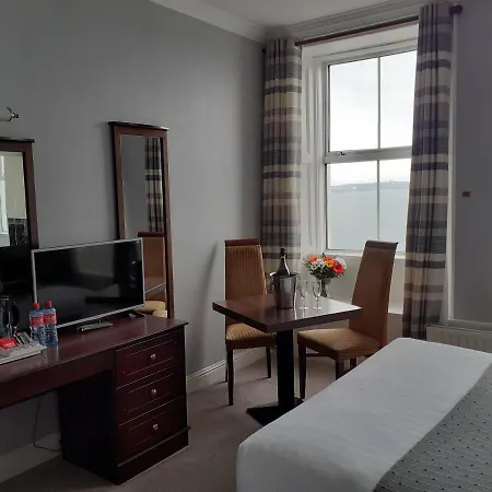 Hotel Commodore 2*