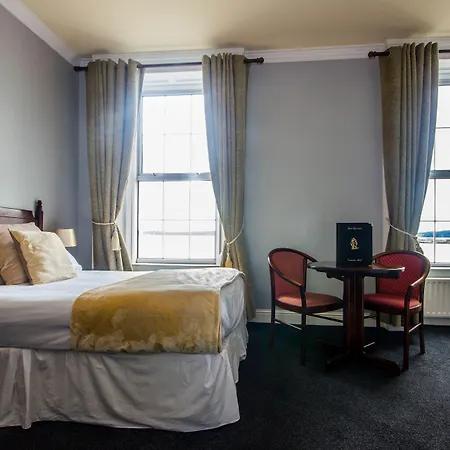 Hotel Commodore