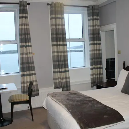 ホテル Commodore 2*