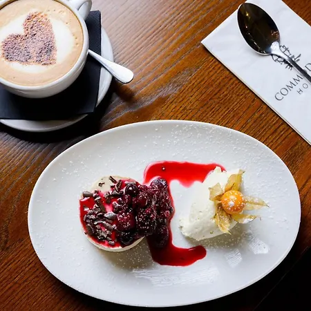 Commodore فندق كوب