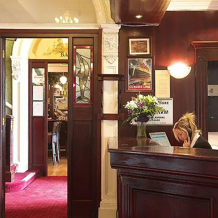 Hotel Commodore 2*