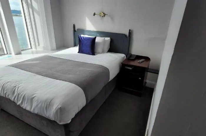 Commodore Hotel Cobh