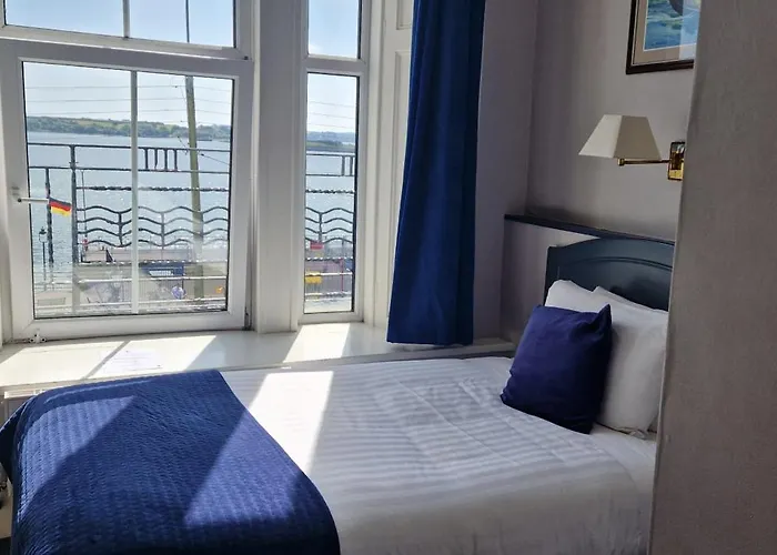 Commodore 2* Cobh