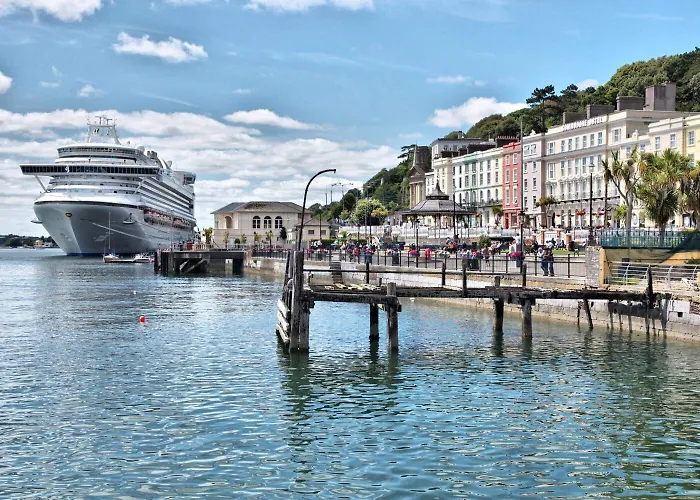 Commodore 2* Cobh