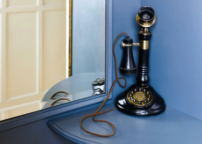 Commodore Hotel Cobh